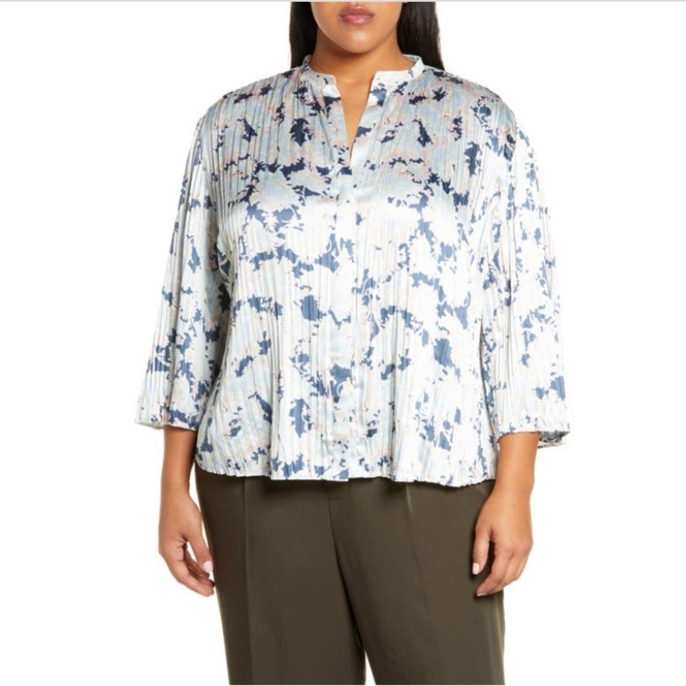 NWT!! Vince - Pleated Lotus Print Blouse in Tide Pool - Size 2X
